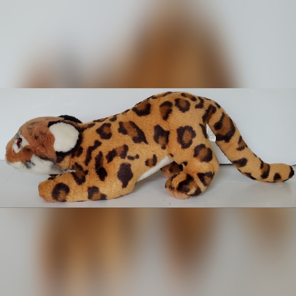 K&M Vintage 1997 Jaguar Realistic Plush Stuffed Animal Orange Eyes - EUC - Picture 3 of 9